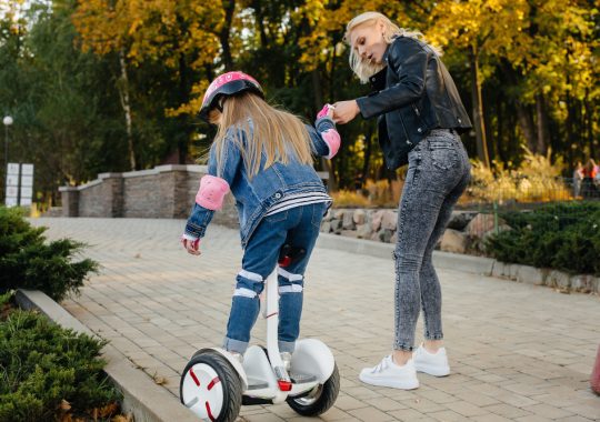 De ce să-i cumperi copilului tău un hoverboard: motive și beneficii